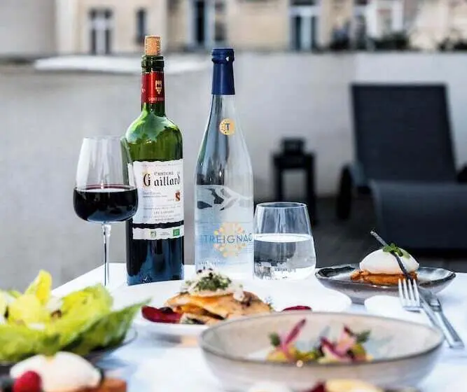 デラックススイート, Grand Hôtel Champs Elysées