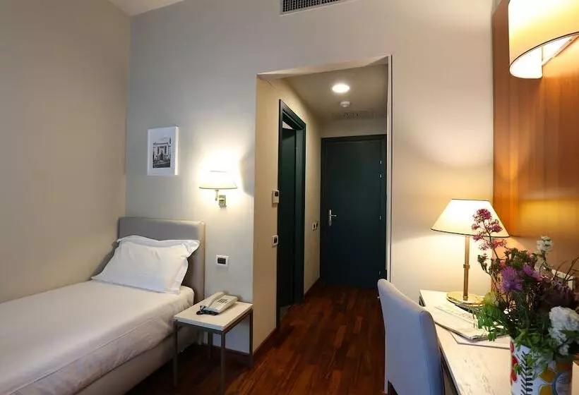 スタンダードシングルルーム, Grande Albergo Maugeri