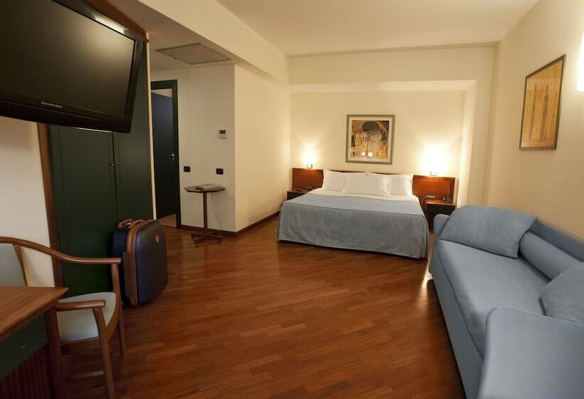 家庭间, Grande Albergo Maugeri