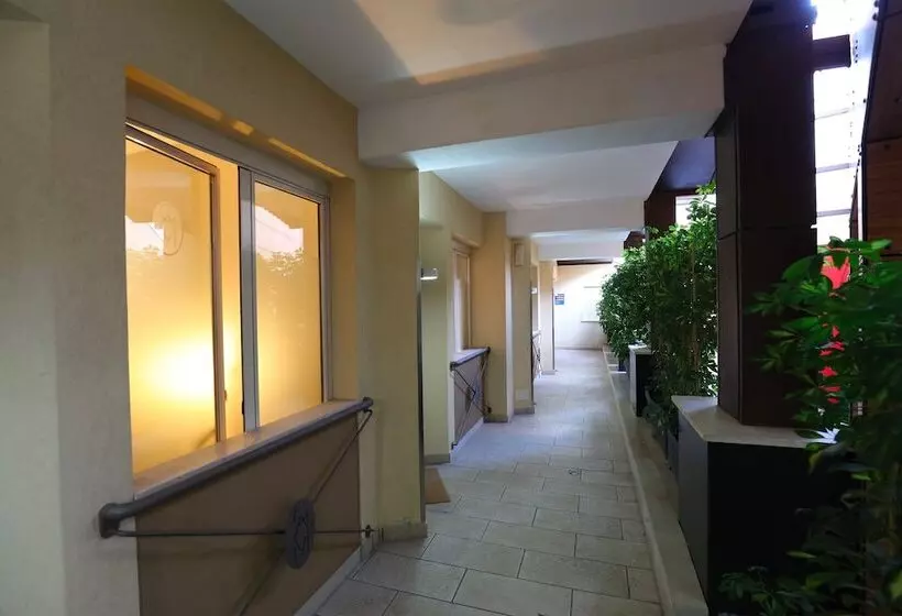 1階のスタンダードルーム, Grande Albergo Maugeri