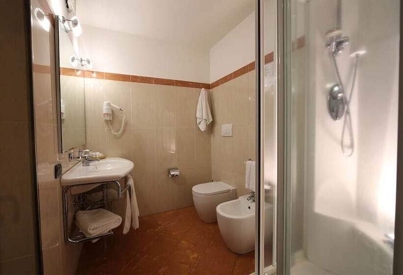 一楼标准间, Grande Albergo Maugeri