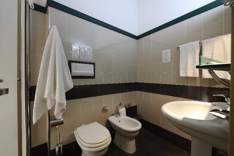 带城市景观的高级房间, Grande Albergo Maugeri