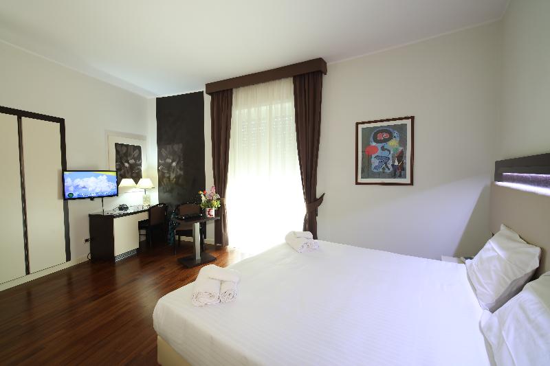 带城市景观的高级房间, Grande Albergo Maugeri