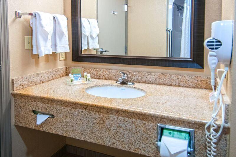 Номер Executive Кровать Кинг, Holiday Inn Hotel & Suites Slidell, An Ihg