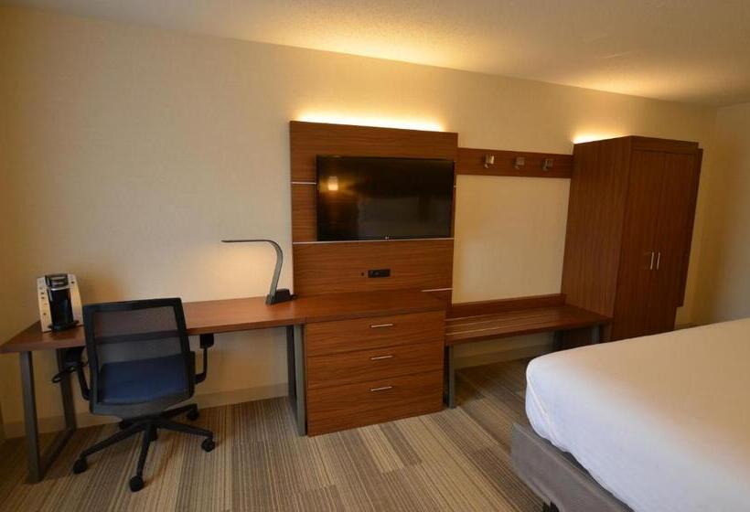 חדר סטנדרט, מיטת קינג, מותאם לאדם עם מוגבלויות, Holiday Inn Express Pittsburgh Bridgeville, An Ihg