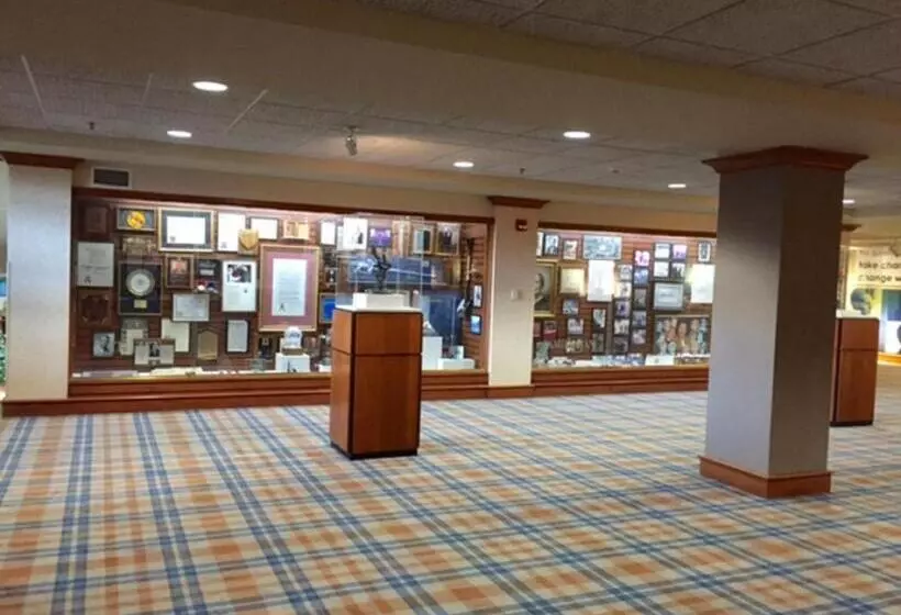 身障者適用キングサイズベッドルーム, Holiday Inn Memphis University Of Memphis, An Ihg