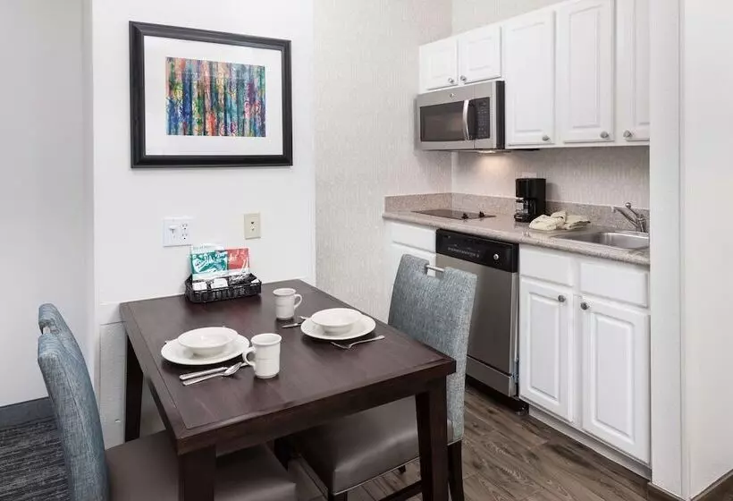 スイート, Homewood Suites By Hilton Mahwah