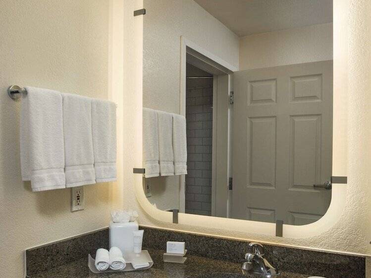 Люкс, Homewood Suites By Hilton Newark Fremont