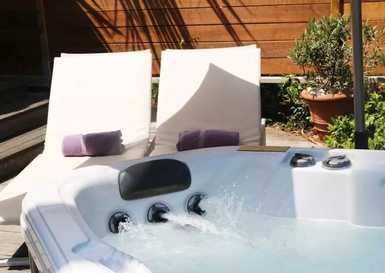 ジュニアスイート, La Villa Mauresque