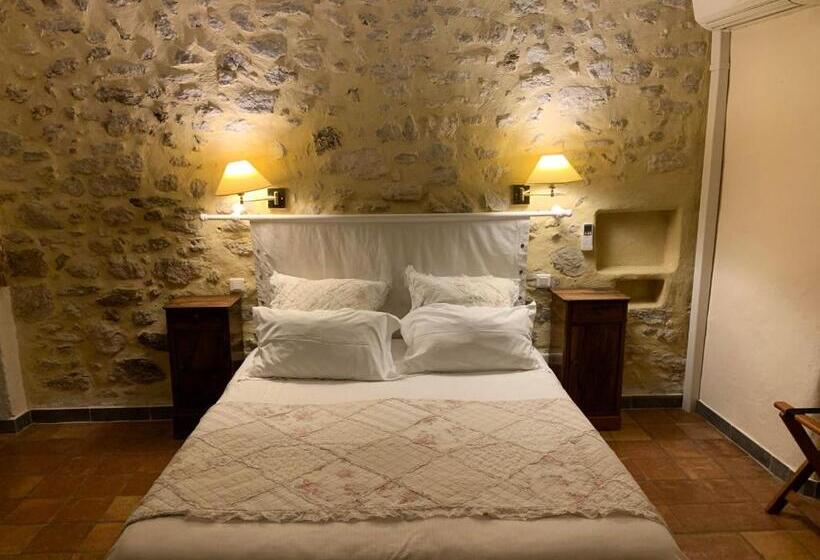 غرفة قياسية ثلاثية مزودة بتراس, Le Mas Des Laurels