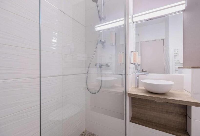 اتاق استاندارد با تخت بزرگ, Le Circuit Le Mans