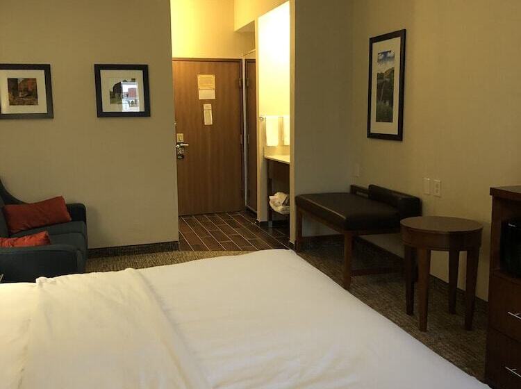 Номер Superior, Wingate By Wyndham Grove City