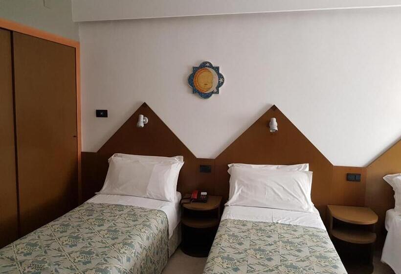 חדר סטנדרט לשלושה, Addaura Village E Congressi