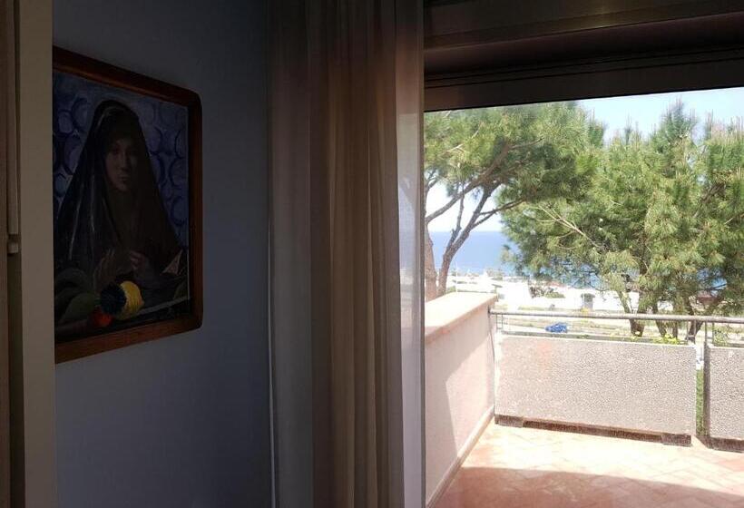 דירת חדר, Addaura Village E Congressi