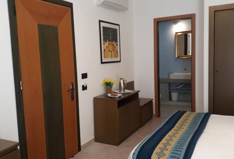 חדר סטנדרט לארבעה, Addaura Village E Congressi