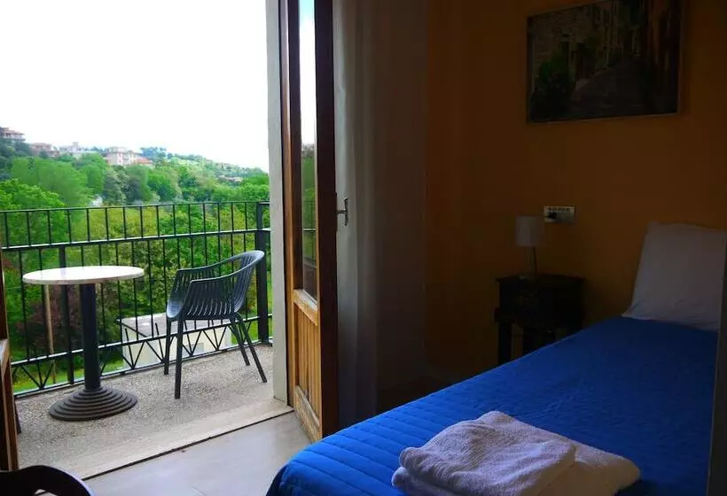 اتاق استاندارد یک تخته با بالکن, Albergo Villa Marina