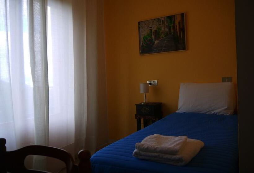 اتاق استاندارد یک نفره, Albergo Villa Marina