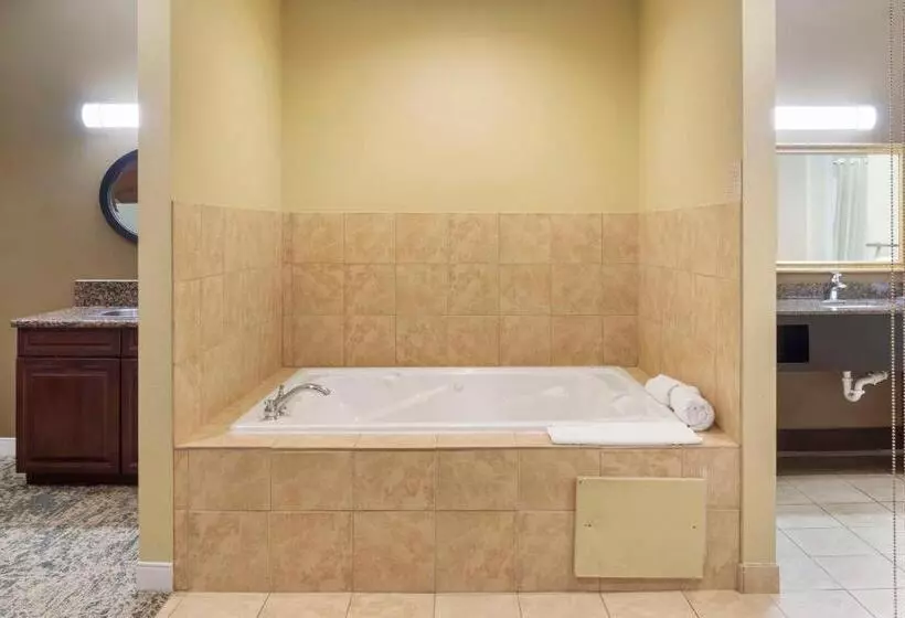 キングサイズベッドのスイートルーム, Best Western Plus Wilmington/carolina Beach