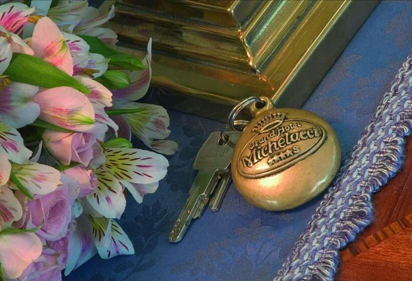 스위트, Grand Hotel Michelacci