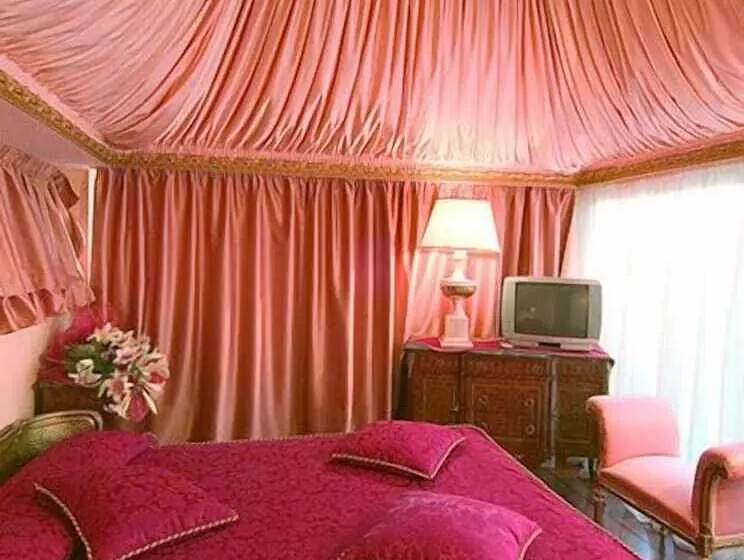 سوییت, Grand Hotel Michelacci