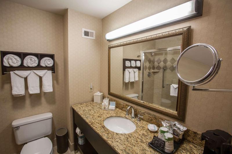 Quarto Estandar Cama King, Hampton Inn & Suites Stillwater
