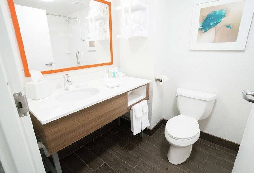 اتاق استاندارد با 2 تخت دوبل, Hampton Inn Clarks Summit