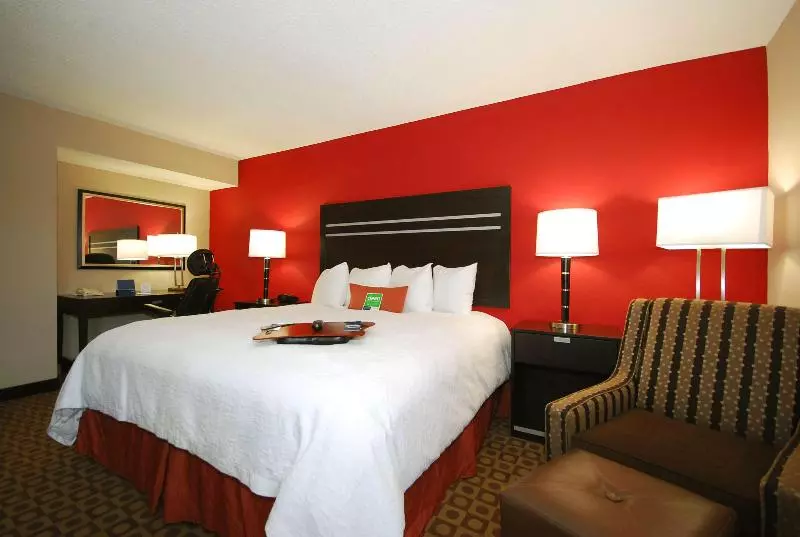 اتاق لوکس با تخت بزرگ, Hampton Inn Fort Myers Airport & I 75