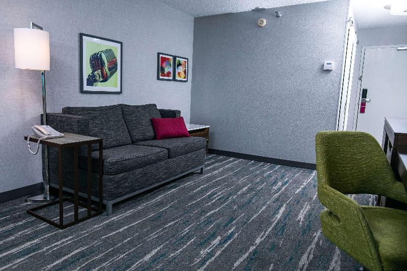 جناح سرير كينج, Hampton Inn Pickwick Damat Shiloh Falls