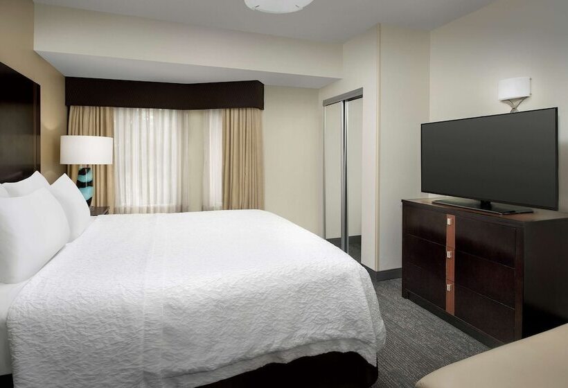 جناح, Hampton Inn & Suites Alpharetta