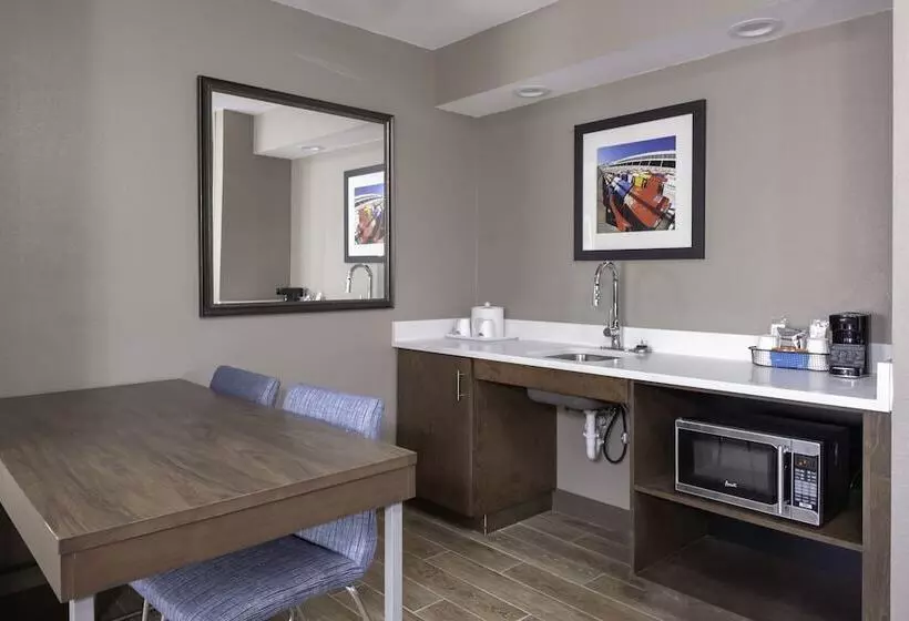 スイート, Hampton Inn & Suites Concord/charlotte