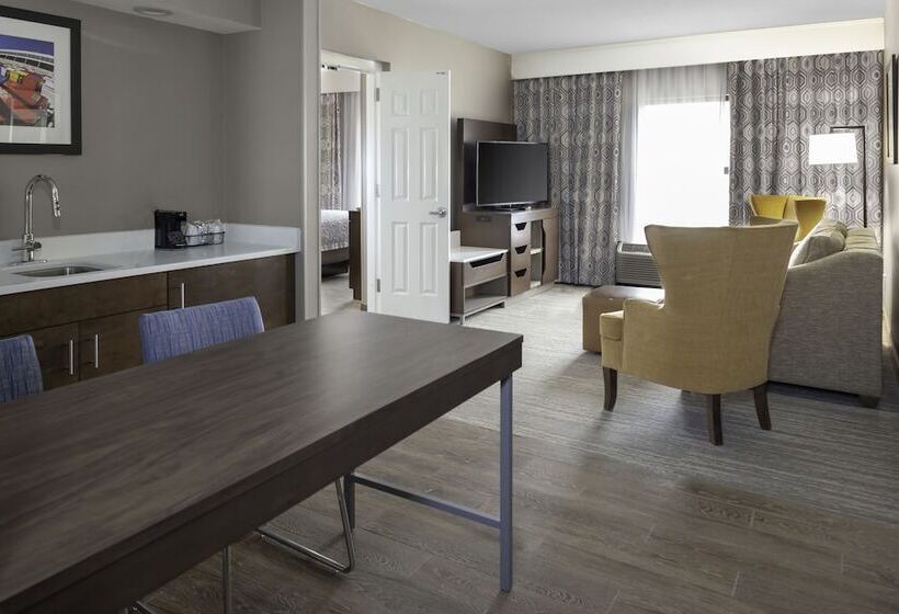 جناح, Hampton Inn & Suites Concord/charlotte