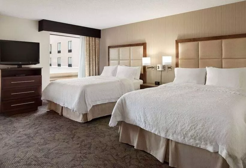 استودیوی استاندارد, Hampton Inn & Suites Detroit/sterling Heights