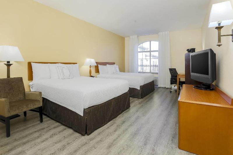스탠다드 룸 킹사이즈 침대, Hampton Inn & Suites Raleigh Cary Lenovo Center