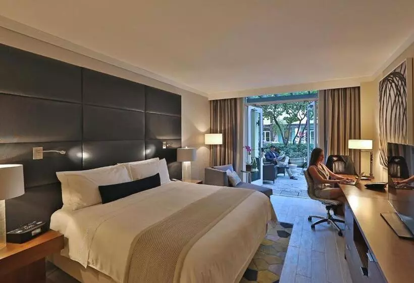 キングサイズベッドのスタンダードルーム, Intercontinental At Doral Miami, An Ihg