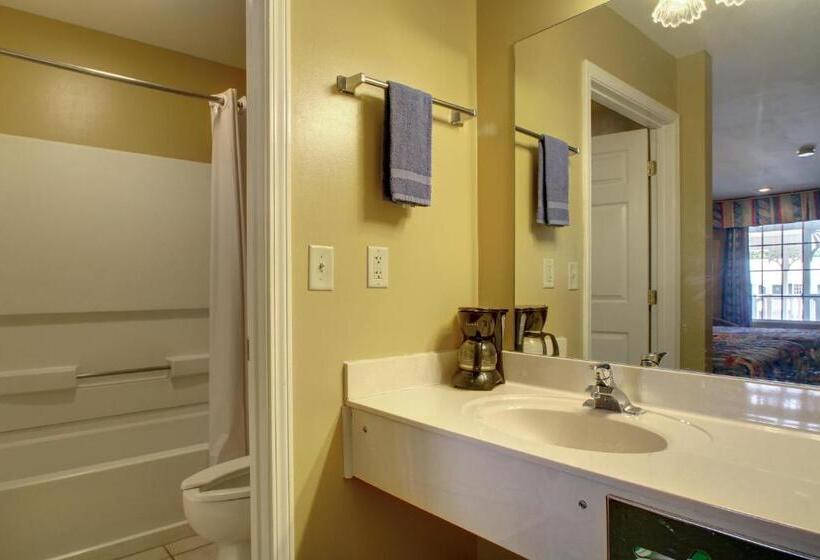 스탠다드 룸 킹사이즈 침대, Key West Inn  Childersburg