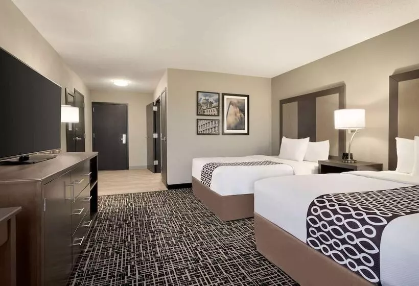 اتاق استاندارد با 2 تخت دوبل, La Quinta Inn & Suites By Wyndham St Louis Route 66