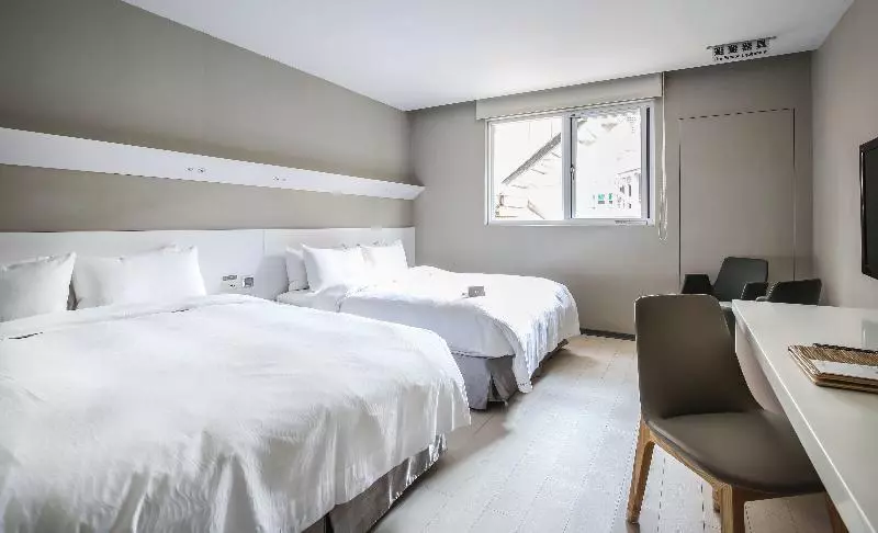 اتاق استاندارد برای معلولان, La Quinta Inn & Suites By Wyndham St Louis Route 66