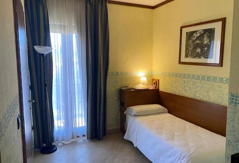 标准单人间, Park Hotel Imperatore Adriano