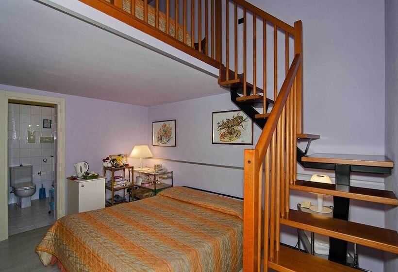 اتاق استاندارد چهار تخته, Rex