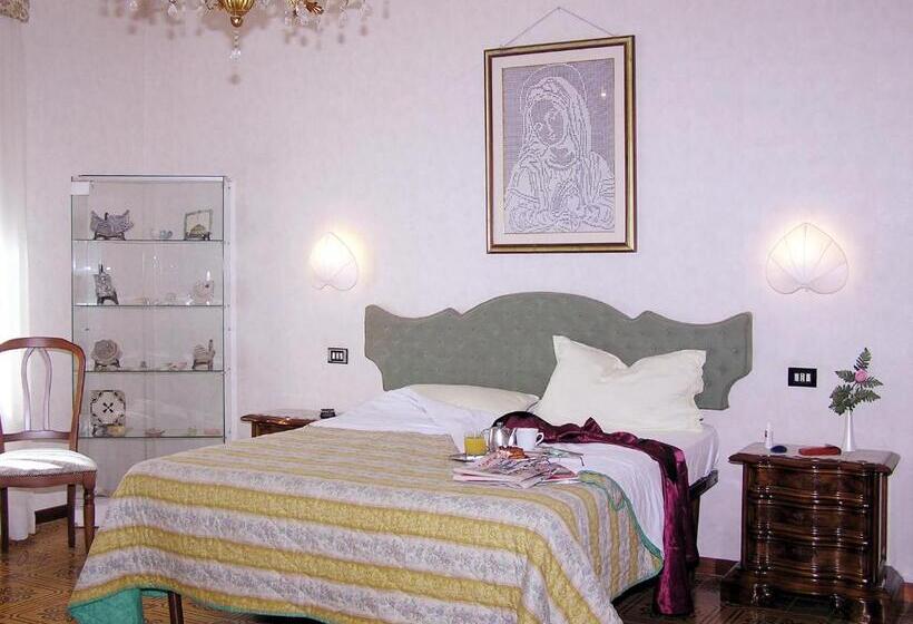 اتاق استاندارد چهار تخته, Ristorante Bagnaia