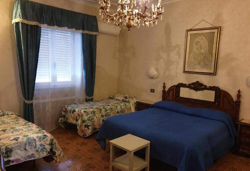 اتاق استاندارد چهار تخته, Ristorante Bagnaia