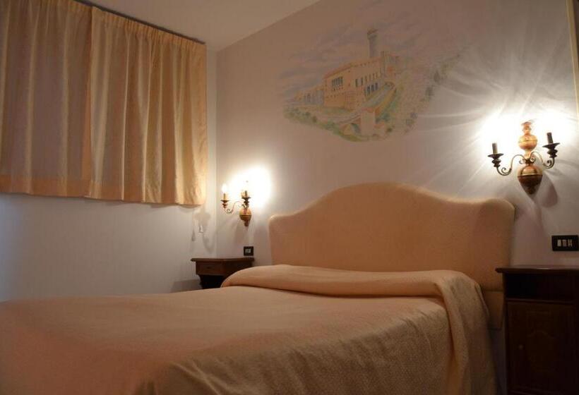 اتاق استاندارد سه نفره, Ristorante Bagnaia