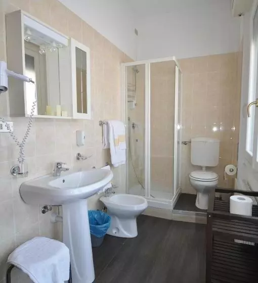 Standard Neljän Hengen Huone, Sole Mare