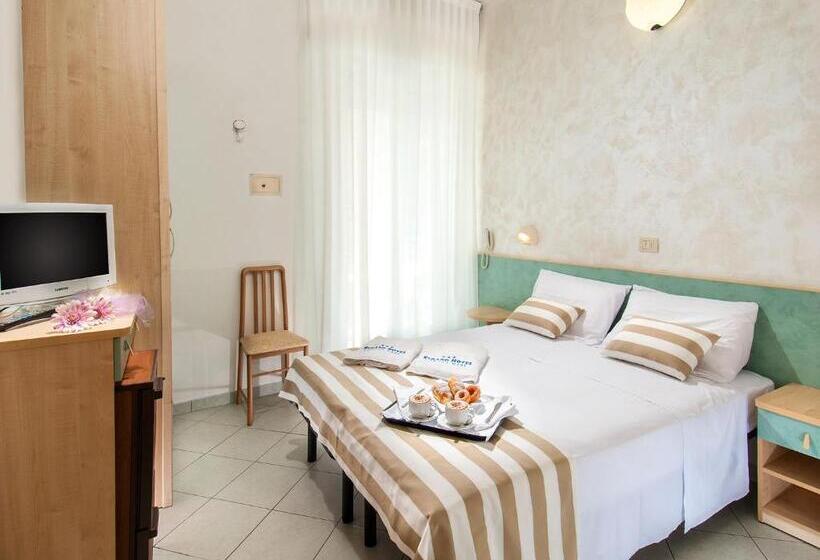 Номер Стандарт, Strand