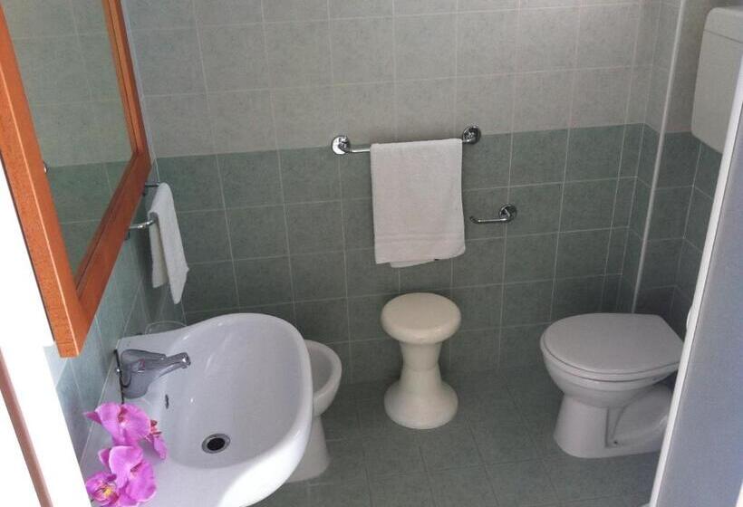 Четырехместный Номер Стандарт, Strand