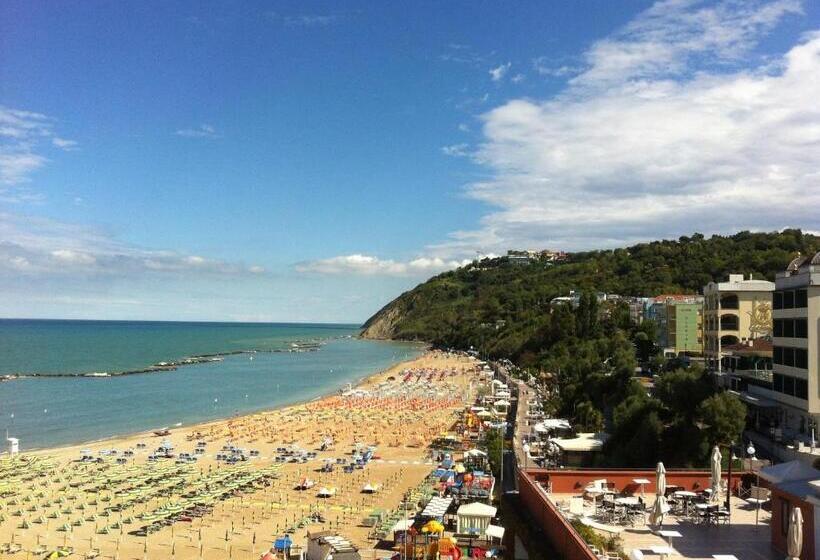 Номер Стандарт Вид на Море, Strand