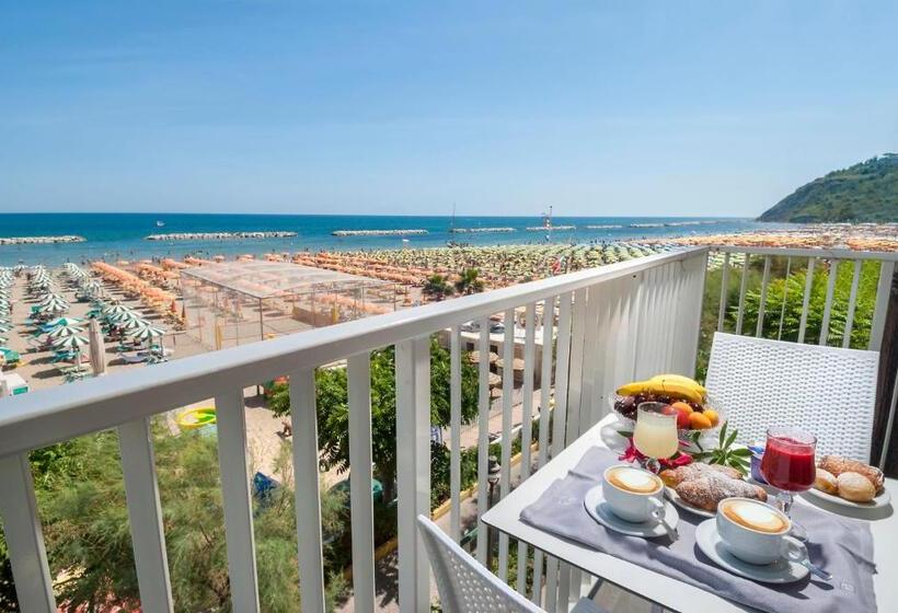 Номер Стандарт Вид на Море, Strand