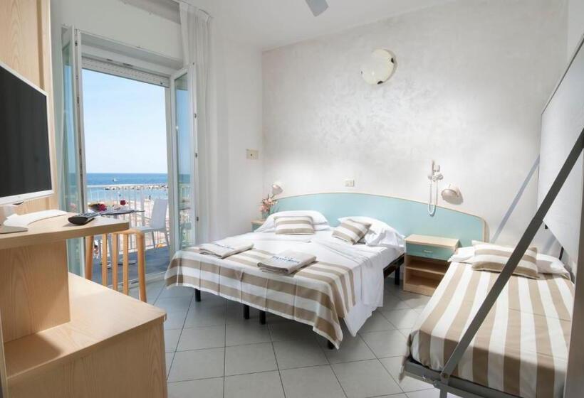 Triple Room Sea View, Strand