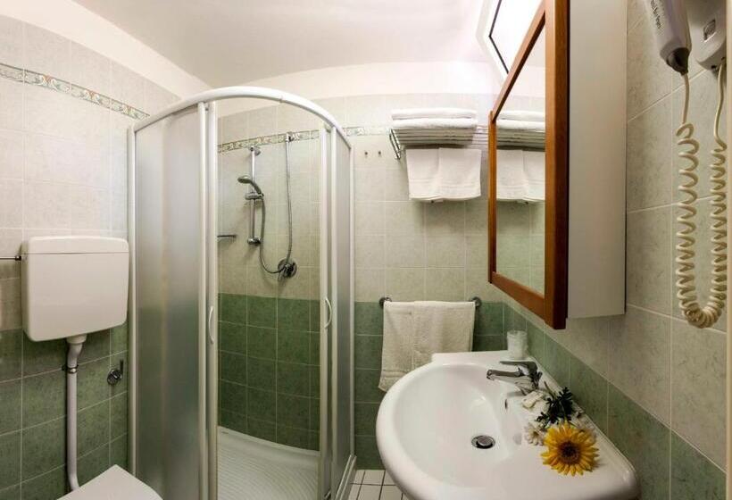 Номер Стандарт Индивидуальный, Strand