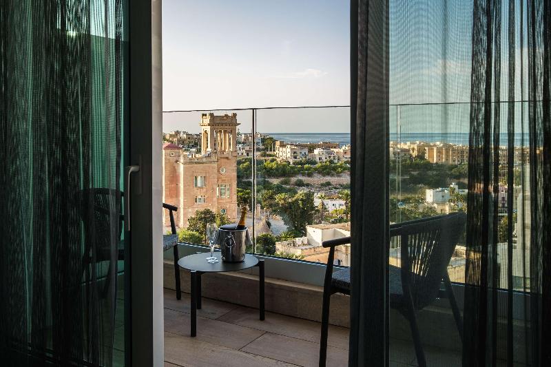 اتاق استاندارد با تخت بزرگ, Hyatt Regency Malta